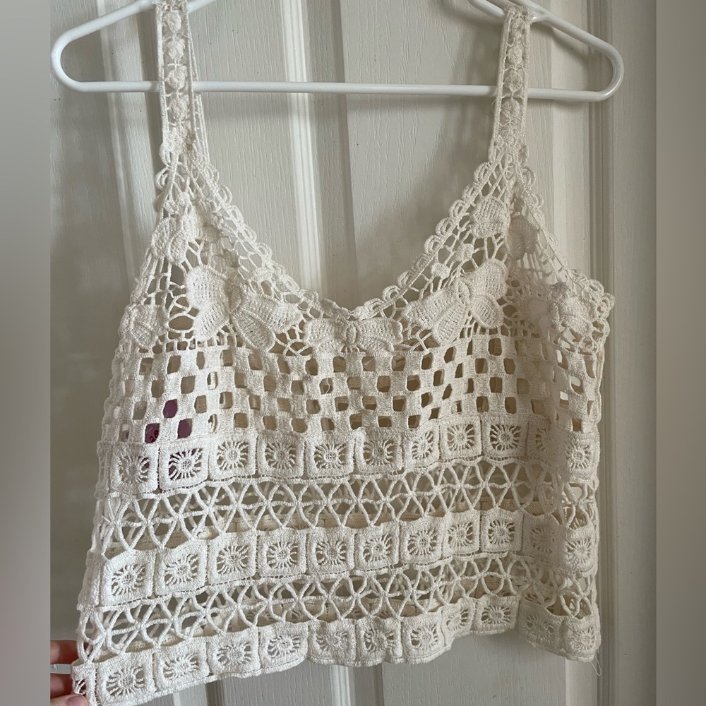 2/$20 Crochet cropped tank top